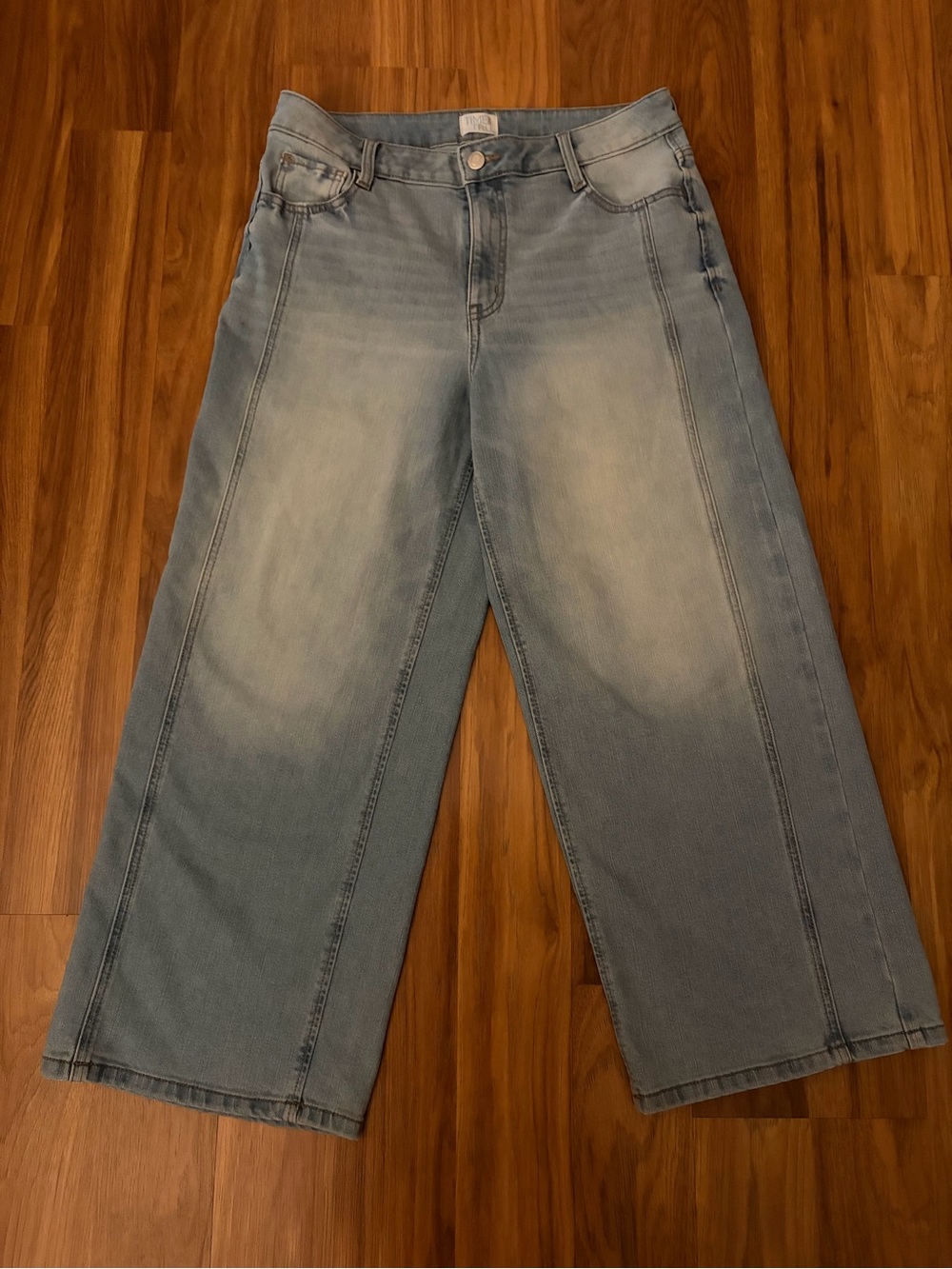 Time and Tru Wide-Leg Ankle jeans